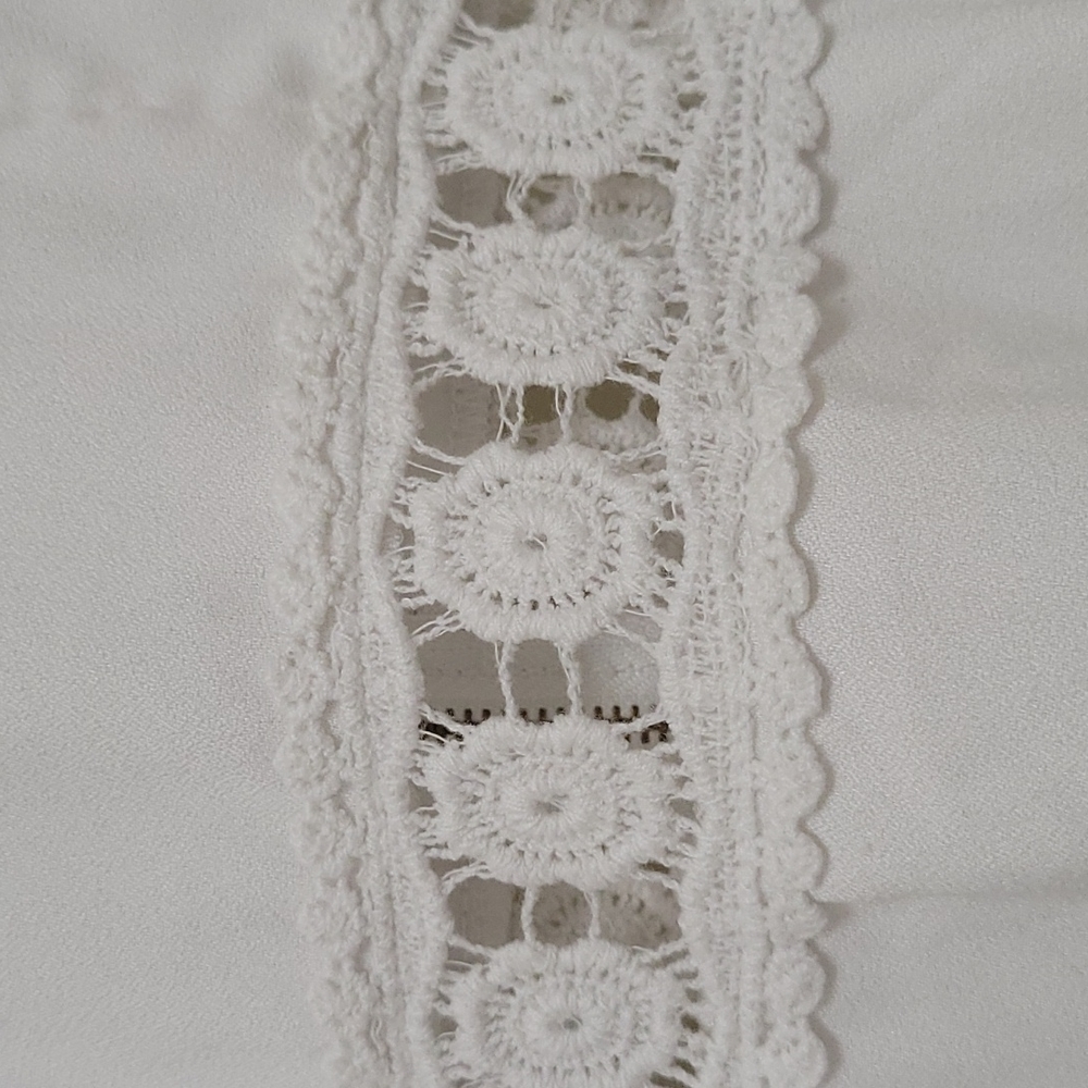 Beautiful white dress - Picture 5 of 5